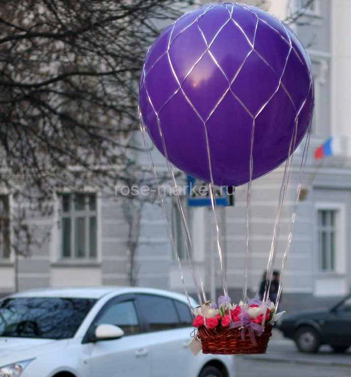 Корзина с воздушным шаром Корзина с воздушным шаром