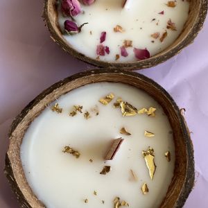 Свечи в кокосовой скорлупе с ароматом дорогого отеля на Мальдивах. Соево-кокосовый воск, 24ч горения, деревянный фитиль, который трещит при зажжении свечи и стойкий аромат