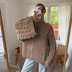 Шикарные свитера Оверсайз! 
Толстая вязка! 
Состав - 100% пряжа макарон.