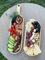 Тарелки для подачи и сервировки