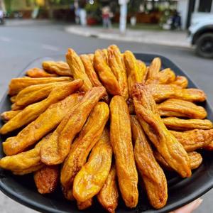 🍌 Мягкие сушёные бананы из Вьетнама – Производитель | Оптовые поставки | OEM / Private Label

Мягкие сушёные бананы — это натуральный фруктовый снек, изготовленный из тщательно отобранных спелых бананов. Благодаря современной технологии сушки продукт сохраняет естественный вкус, приятный аромат, мягкую текстуру и питательную ценность без потери качества.

Компания Nguyen Huy является производителем и поставщиком мягких сушёных бананов из Вьетнама. Мы предлагаем стабильные оптовые поставки, выгодные цены и услуги OEM / Private Label для импортёров, дистрибьюторов, торговых сетей и владельцев собственных брендов.

Преимущества продукции:
Изготовлено из отборных спелых бананов.
Натуральный сладкий вкус и мягкая текстура.
Высокое качество сырья.
Полезный фруктовый снек.
Современное производство и строгий контроль качества.
Различные варианты упаковки по запросу клиента.
OEM и Private Label.
Прямые поставки от производителя из Вьетнама.
Область применения:
Полезные фруктовые снеки.
Розничная и оптовая торговля.
Супермаркеты и магазины здорового питания.
Интернет-магазины.
Подарочные наборы.
Импортёры и дистрибьюторы.

Мы открыты к долгосрочному сотрудничеству с партнёрами по всему миру и готовы предложить индивидуальные решения для вашего бизнеса.