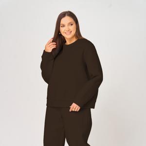 Костюм (можно приобретать отдельными позициями)
Цвета: черный, шоколад, бежевый
Свитшот (футер трёхнитка на флисе):  
– свободный силуэт  
– круглая горловина  
– рукав втачной, одношовный  
– низ изделия и рукава — на манжете  

Брюки (футер трёхнитка на флисе):  
– свободный силуэт  
– пояс с эластичной тесьмой  
– низ брюк — на эластичной тесьме