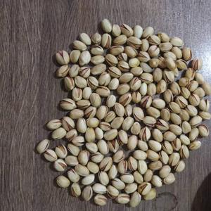 Natural open pistachio 
(Fandoghi variety)