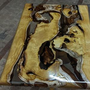 Кофейный столик .Массив шелковицы и эпоксидной смолы