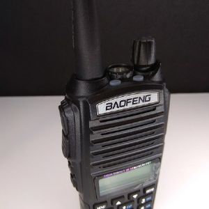 Baofeng UV-82 - переносная радиостанция с огромным функционалом. Начиная от FM приемника и заканчивая кодировкой каналов. Радиосвязь для гор и леса прекрасно подходит в условиях отсутствия сотовой сети.