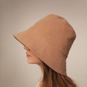 Панамка из крапивы женская