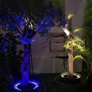 Светильник для освещения колонн и деревьев