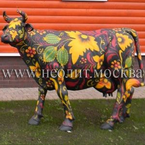 Садовая фигура Корова в натуральную величину из стеклопластика для помещений и улицы