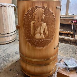 Фитобочка овальная со скосом с  художественной резьбой Девушка