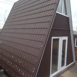 Дом дачный в стиле А-фрейм, размером 6м Х 4.8м ( 42м2). Утепление 100мм.; Внешняя отделка – профлист, металлочерепица; Внутренняя отделка – вагонка.