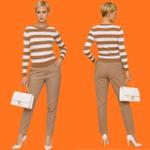 Полосатый Трикотажный Свитер Camel & White с Изящным Силуэтом