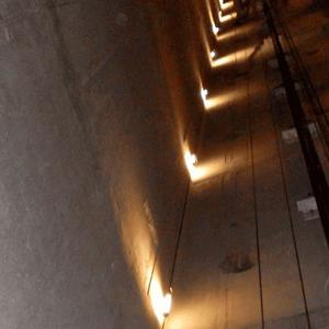 Гирлянда осветительная для быстрой и эффективной организации света в шахте лифта, в тоннеле. Строительство мостов эстакад также нуждается в гирлянде для освещения. Разная длина гирлянды и количество светильников, разное напряжение питания, конкретно под ваши задачи.