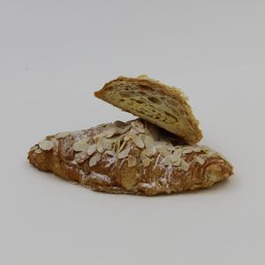 Круассан "Миндальный"