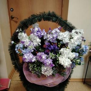 Корзина ритуальная 130 см  Кувшин  - Букет сирени