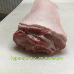 Корейка на кости со шпиком