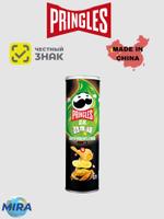 Кисло-острые картофельные чипсы Pringles со вкусом камчатского краба