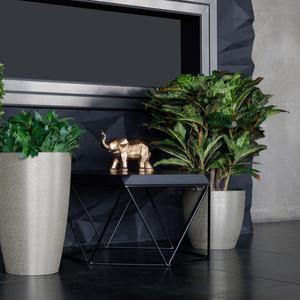 ГРАНДЫ
Новое для нас и для российского ритейла направление — напольные горшки из бетона с поддонами.

Горшки большого размера с поддонами.
Для живых и искусственных растений
Предназначены для домашнего использования и профессионального озеленения внутри помещений.
Диаметры от 25 до 44 (см.).
Высота от 23 до 40 (см.).
Объем от 8 до 40 (л.).