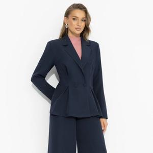 Костюм-двойка тёмно-синего цвета с брюками от компании Charutti, выполнен из костюмной ткани. Жакет с акцентом на талии формирует архитектуру образа, широкие брюки удлиняют линию ног и добавляют уверенного шага. Отличный выбор для Вашего безупречного образа.