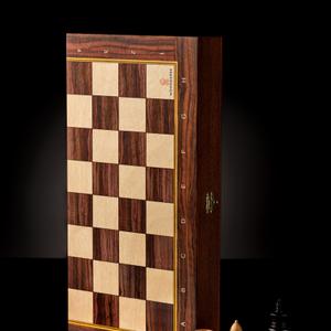 Шахматы с размером клетки 40х40 мм и 50х50 мм