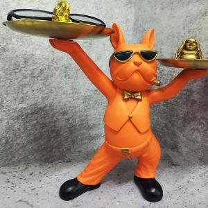 Статуэтка-органайзер в виде французского бульдога - стильный и оригинальный предмет интерьера. Статуэтку можно использовать как конфетницу - легкий способ оживить сервировку и элегантно подать самые простые лакомства. Как подставку для хранения ключей, флешек, мелких канцтоваров и других принадлежностей. Тарелки крепятся на двухсторонний скотч. В комплекте очки. Состав: смола