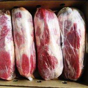 Шея свиная В/у, кусок 3-6кг, коробка 18-20кг, опт, мелкий опт, отметки Меркурий. Оплата нал безнал с НДС и без. Доставка и самовывоз Иркутск. Подробнее уточняйте пожалуйста по телефону в рабочее время по Иркутску. Благодарю за понимание. До связи!