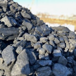 Угольный разрез «Сыллахский» расположен в Нерюнгринском районе Республики Саха (Якутия). Предлагает уголь марки ГЖ показатели X- 25 mm, Y- 24 mm, на экспорт в Китай. Сертификат SGS по запросу +