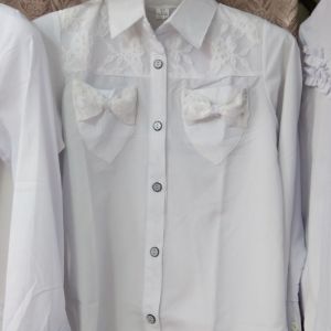 Девочковая  школьная блузка, ткань хб. Размеры 32-40. Цена 250