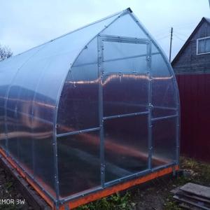 Теплица каплевидная