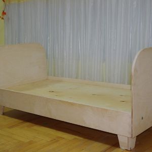 Кровать детская -заготовка.. Под детский матрац 1300х 650. Отделка по желанию заказчика..Боковая стенка возможна из дерева.