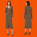 Элегантное трикотажное миди-платье в рубчик с пуговицами