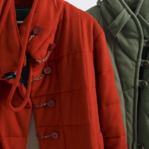 Мы отшиваем женское пальто, утепленное пальто под заказ. Создадим лекала при необходимости запуска Вашей модели. Или предложим модели пальто, пользующиеся спросом бренда N.POLYNSKAYA.