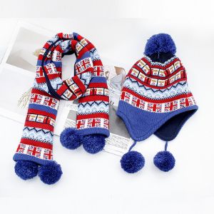 детские шапки и шарфы