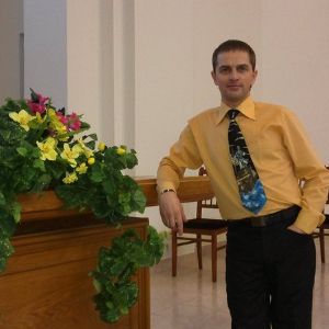 Александр Александров.     Наша компания оказывает услуги по доставке Вашего груза и таможенной  очистке на территории РФ. Мы работаем на  Балтийской, Санкт-Петербургской, Пулковской и акцизной  таможнях.
