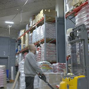 Корма, наполнители и другие зоотовары оптом