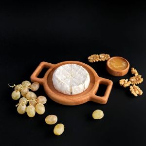 Подставка для подачи сыра с двумя ручками из бука