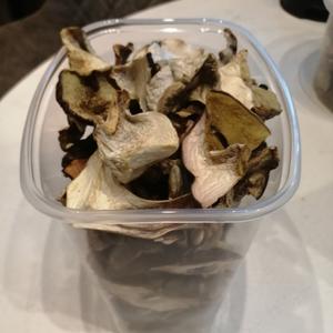 Сухие белые грибы 100гр.-4000руб.