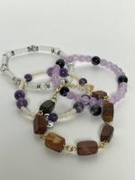 Браслеты из натуральных камней в ассортименте