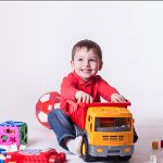 Торговля детскими игрушками