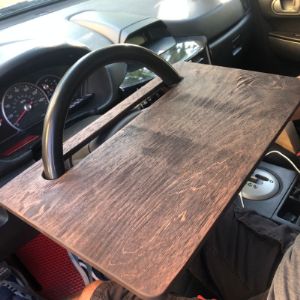 Автомобильный столик из массива