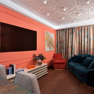 Декорирование потолка гипсовыми элементами