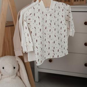 Кофточка распашная на кнопке для малышей, ткань интерлок пенье лапша, 100% хлопок, размеры 56-80. В 56 размере швы наружу.