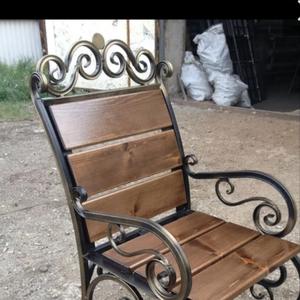 Кресло садовое с элементами ковки