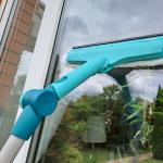 В продажу поступили новинки Leifheit: стеклоочиститель 4в1 и компактная швабра Profi micro duo