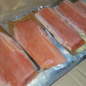 Пласты слабой соли в в/у.
Изготавливаются из рыбы 1.0-1,5
Изготавливается из рыбы 1,5+,2+