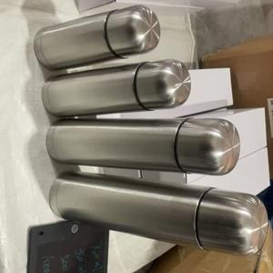 Термос , клапан и краска кружка