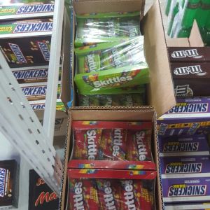 Скитлс 38г.
В блоке 12 шт.
Цена 240 руб