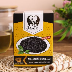 ASSAM MEDIUM LEAF (АССАМ СРЕДНЕЛИСТОВОЙ (PEKOE)

100% индийский среднелистовой черный чай. Урожай чая Ассам собирают на протяжении 9 месяцев, с марта по декабрь, но на экспорт, как правило, отправляется «летний чай», собранный в июле-августе. Он отличается лучшими вкусовыми характеристиками и сохраняет в себе полезные свойства.