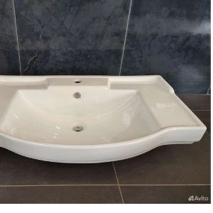Керамическая накладная раковина в ванную арт 1
Размеры 490х830х190
Цена: 2500
