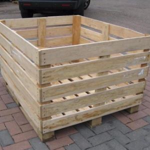 ящик деревянный на поддоне для овощей или фруктов