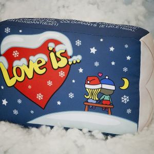 Подушка Love is Новогодняя. Декоративная подушка Love is Новогодняя